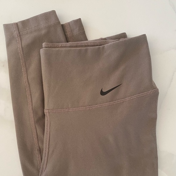 Nike Pants - Women's Nike Legging XS